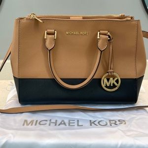MK tan/black with box and bag- no scratches very clean like new inside